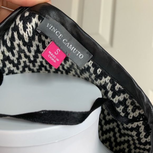 Vince Camuto zip up sweater (S) - Picture 6 of 7